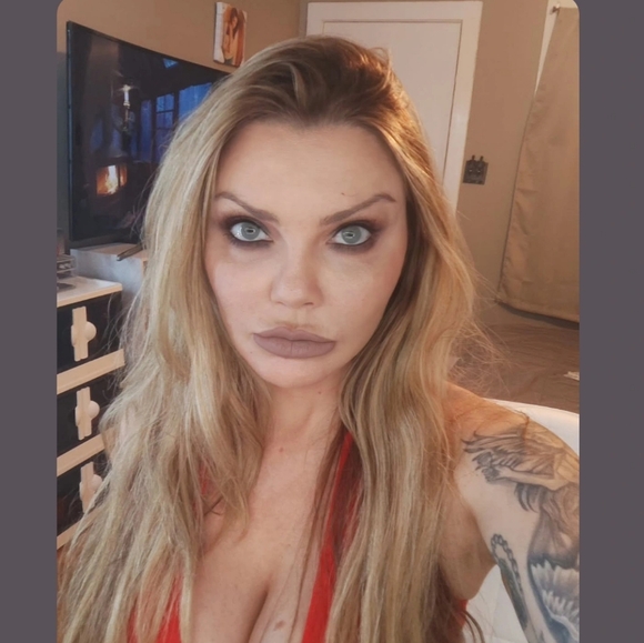 Please like for live shows - Picture 10 of 12